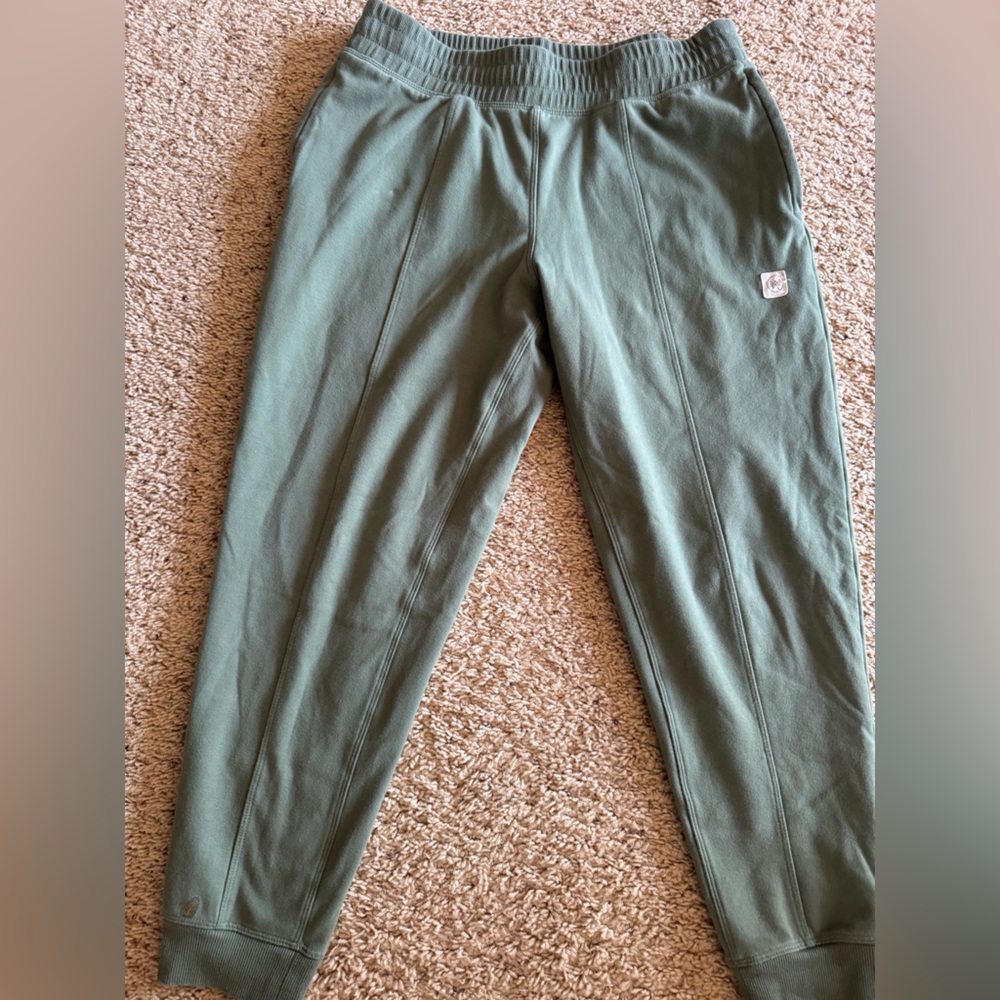 Women’s joggers